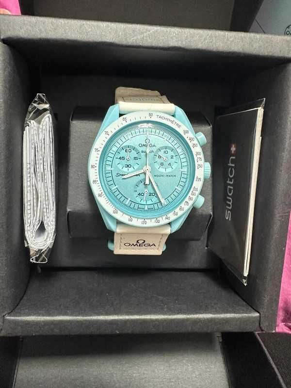 Omega x Swatch Moonswatch - SO33L100 - Mission To Uranus