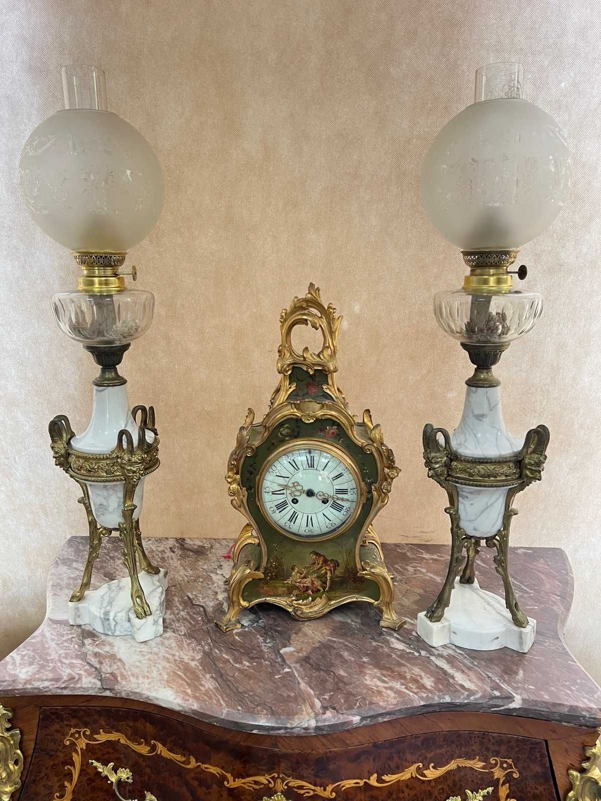 Komplet lamp o podstawie z marmuru