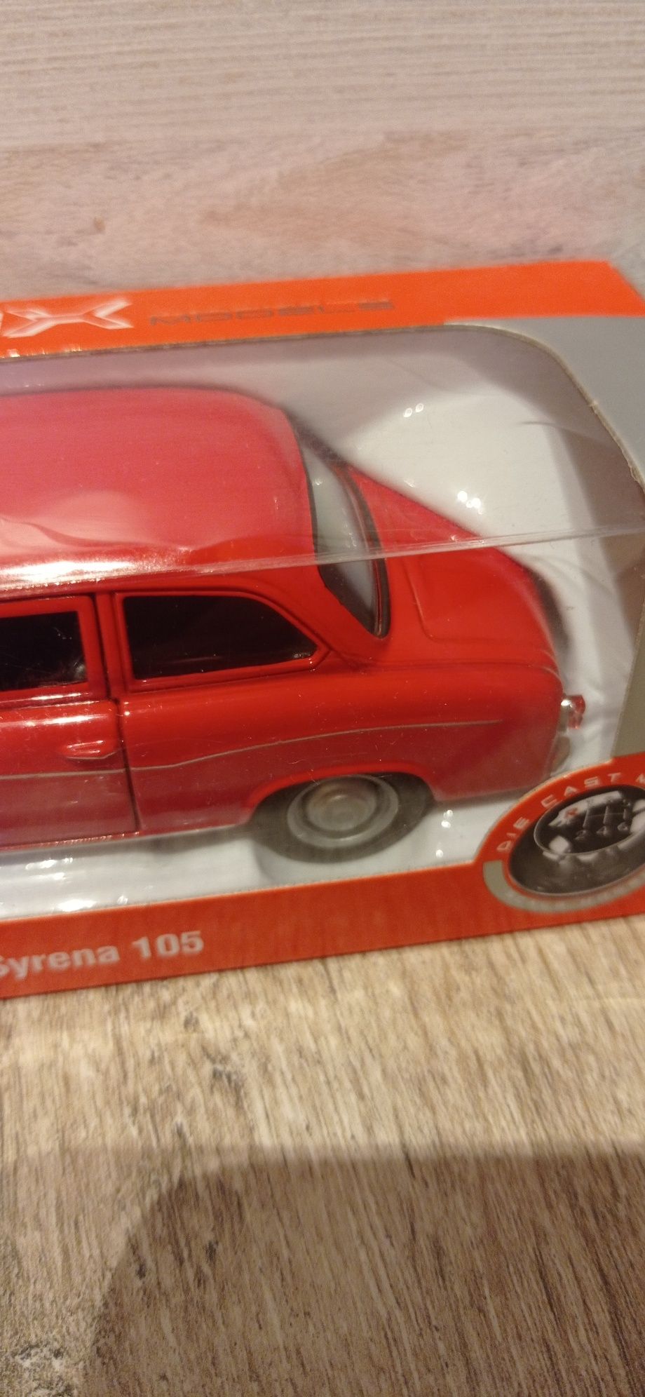 Welly Syrena 105 auto samochód zabawka skala 1:34