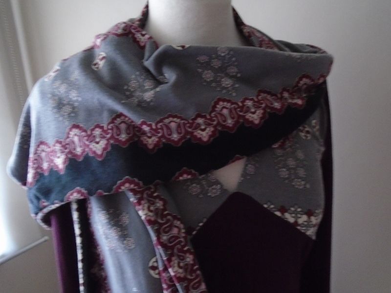 Vestido e lenço únicos / costura por medida