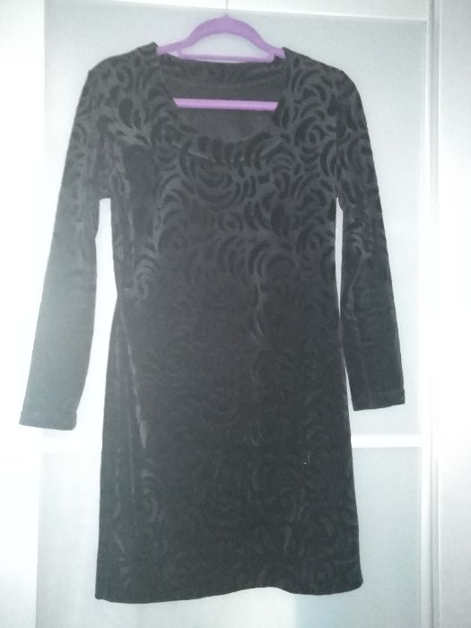Czarna welurowa sukienka mini rozmiar 36/38 na sylwestra,  święta
