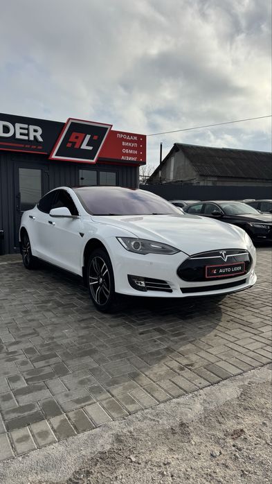 Європейська Tesla Model Тесла Модель S 2014р. 85 кВт 7 місць Запас 440