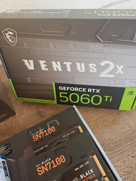 Placa gráfica Ventus 2x GeForce RTX 5060Ti OC 16GB