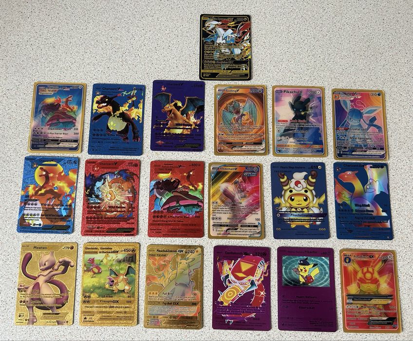 Karty POKEMON specjalne 19sz mocny zestaw