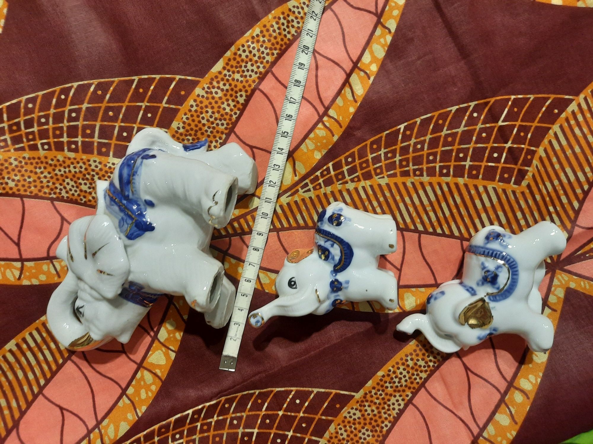 Porcelanowe słoniątka