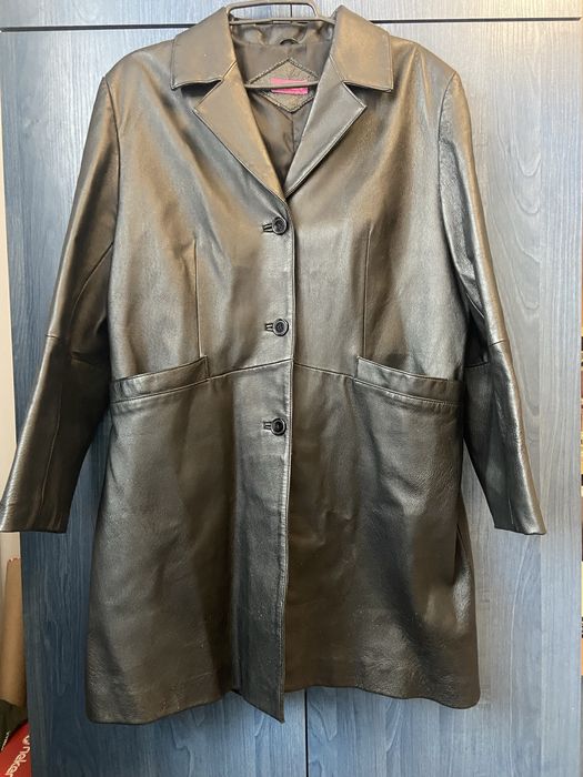 Skórzany damski płaszcz