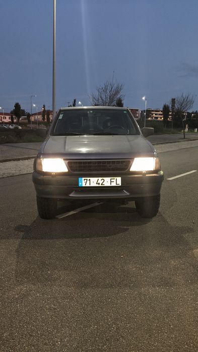 Opel Frontera 2.8