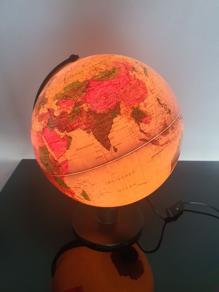 Globus lampka jak nowy