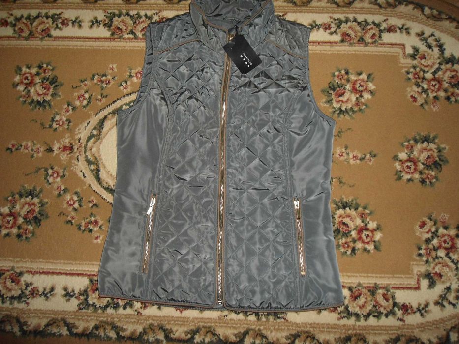 Нова безрукавка, жилетка сіра KOAN Outerwear p.40 Італія