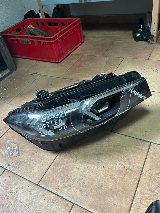 LAMPA BMW G20 G21 PRAWY PRZÓD LIFT LED 7886660 USZKODZONA