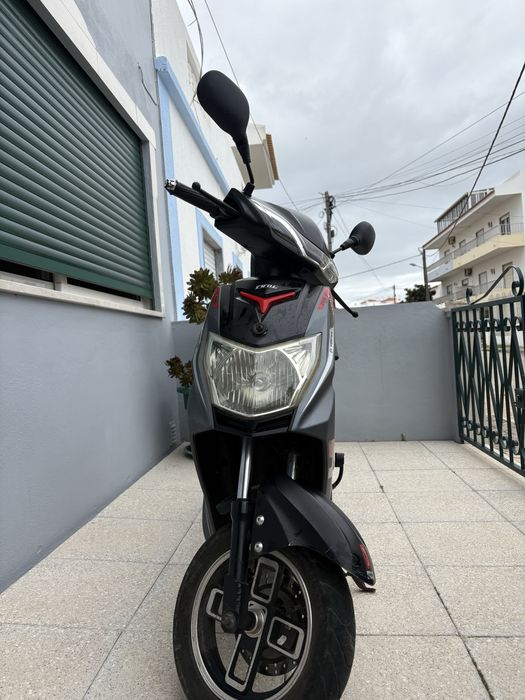 Mota eletrica sem bateria