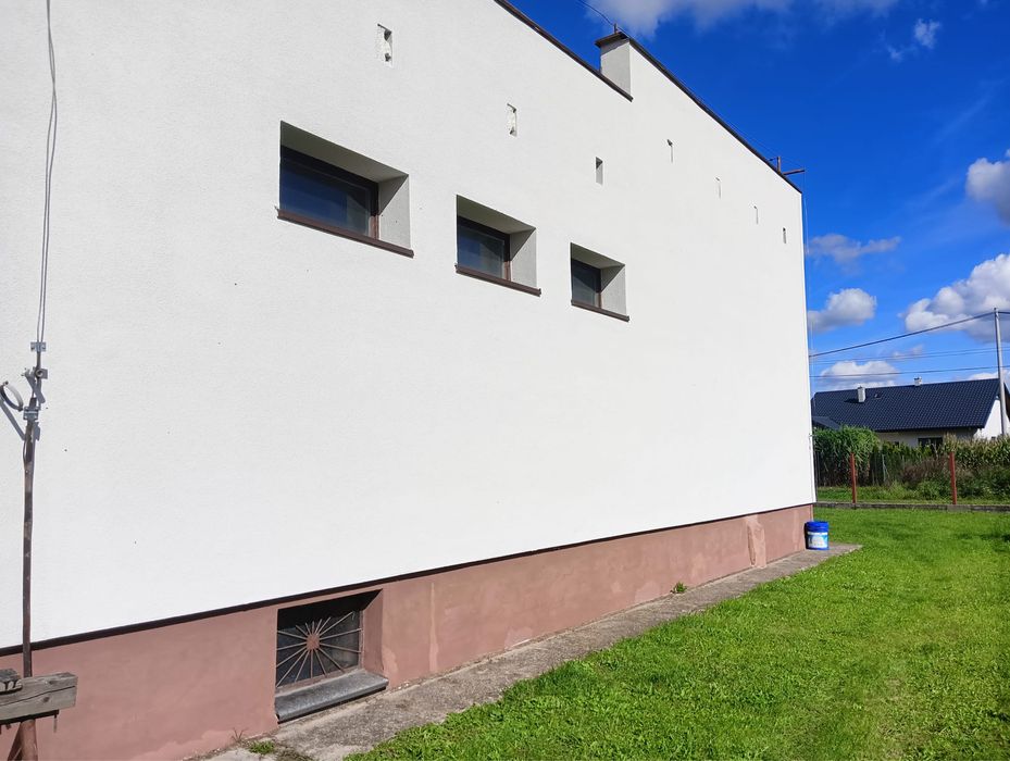 Nieruchomość o powierzchni 140m2 dzilałka ok 1000m2