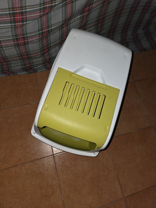 Wc / caixa de areia / casota para gato