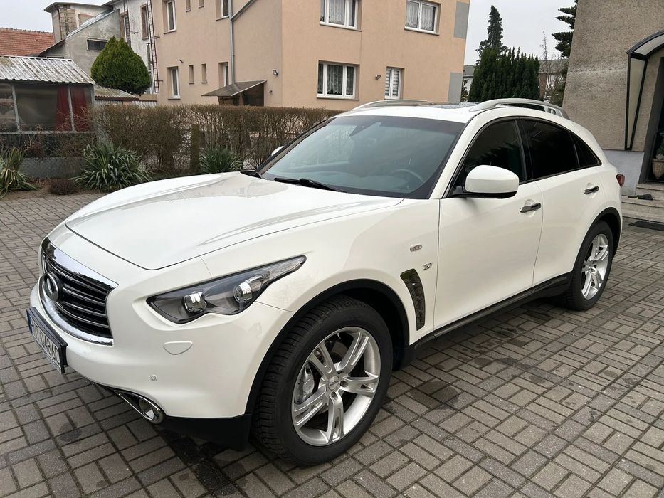 Infiniti QX70 3.7 V6 320 KM Permium S Europa 71 Netto