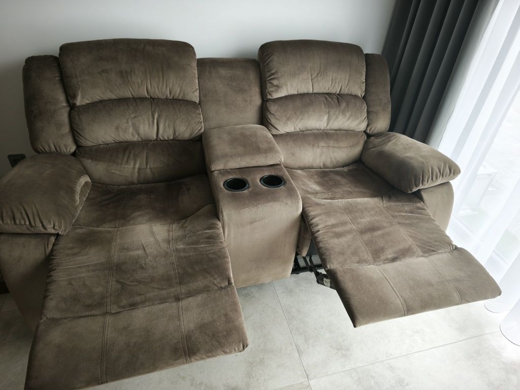 Dwuosobowa sofa z funkcją relaks