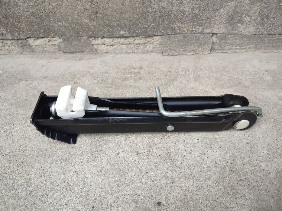 Домкрат Opel zafira a Опель зафіра а