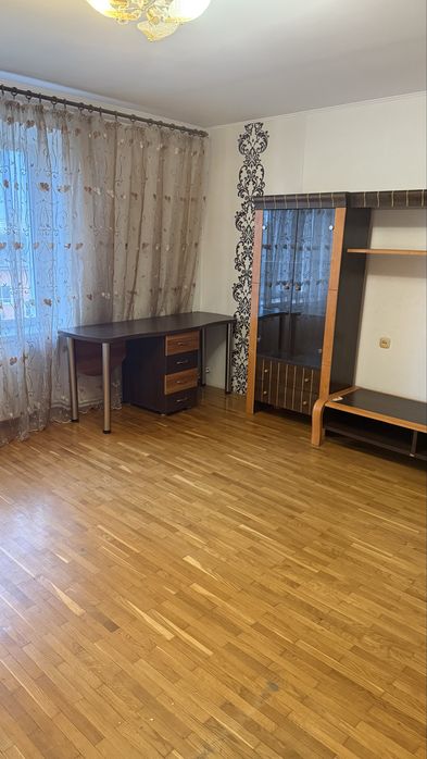Оренда двокімнатної квартири по вул. Гайдамацькій р-н ТЦ Чайка.