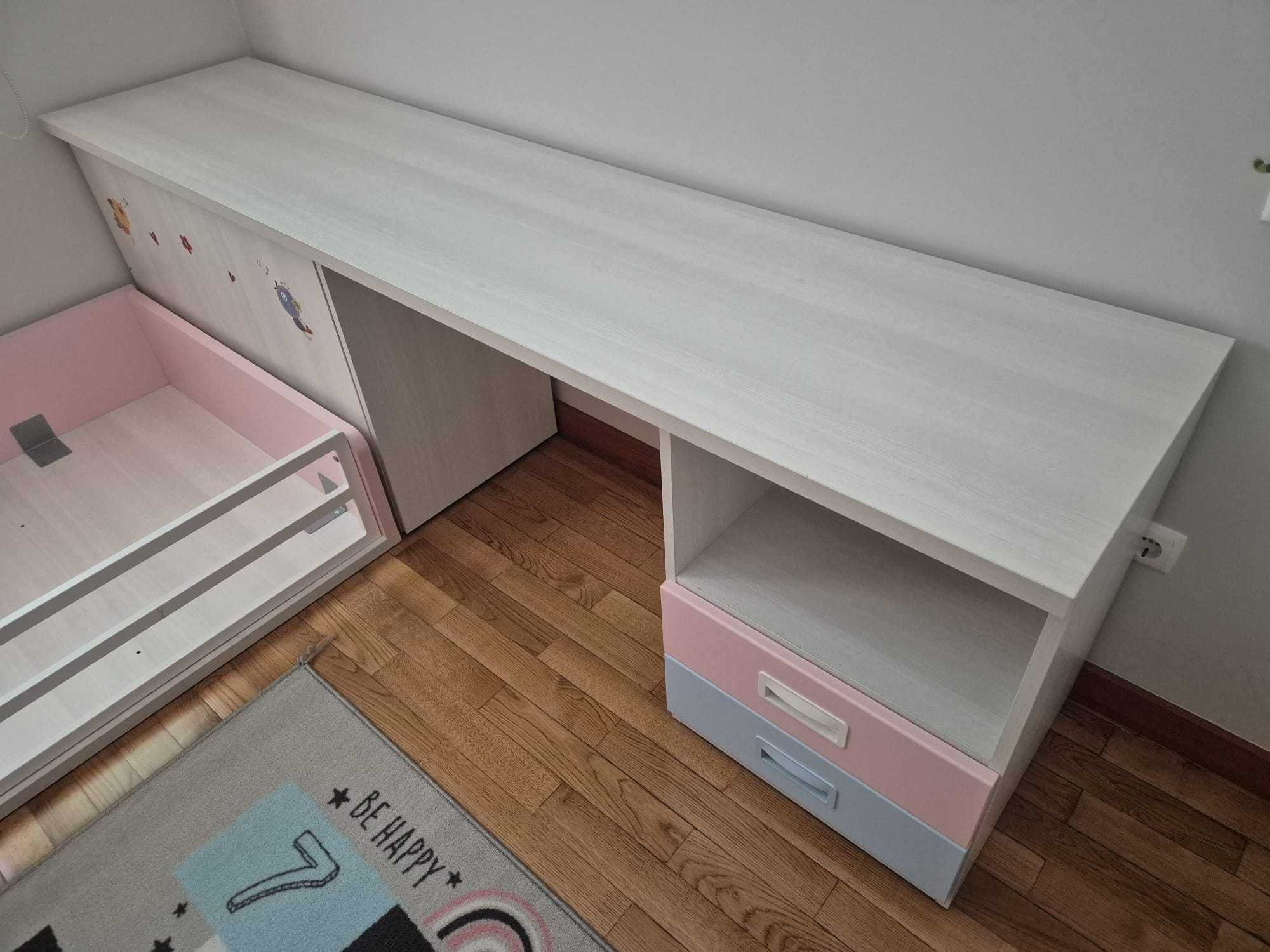 Quarto menina (cama e secretária)