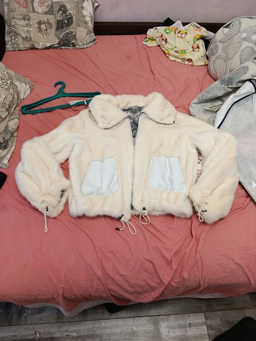 Натуральная шуба 46 размера с чехлом