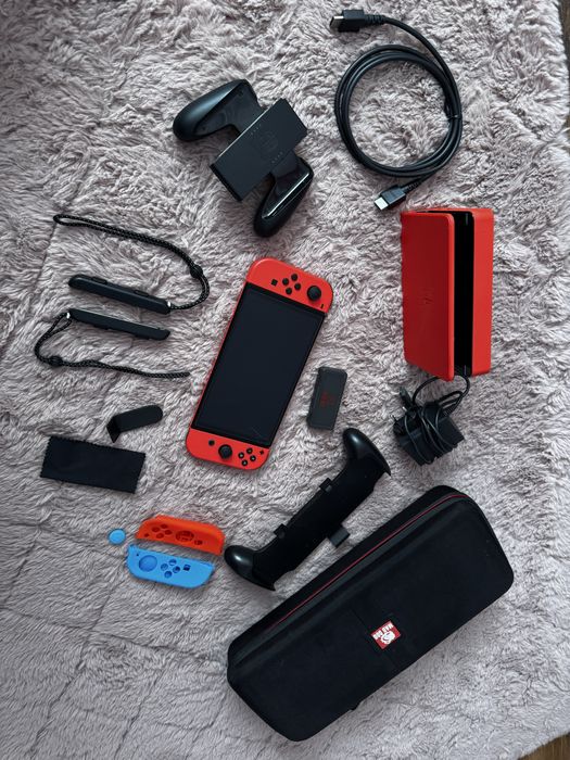 Konsola Nintendo Switch OLED MARIO RED EDITION