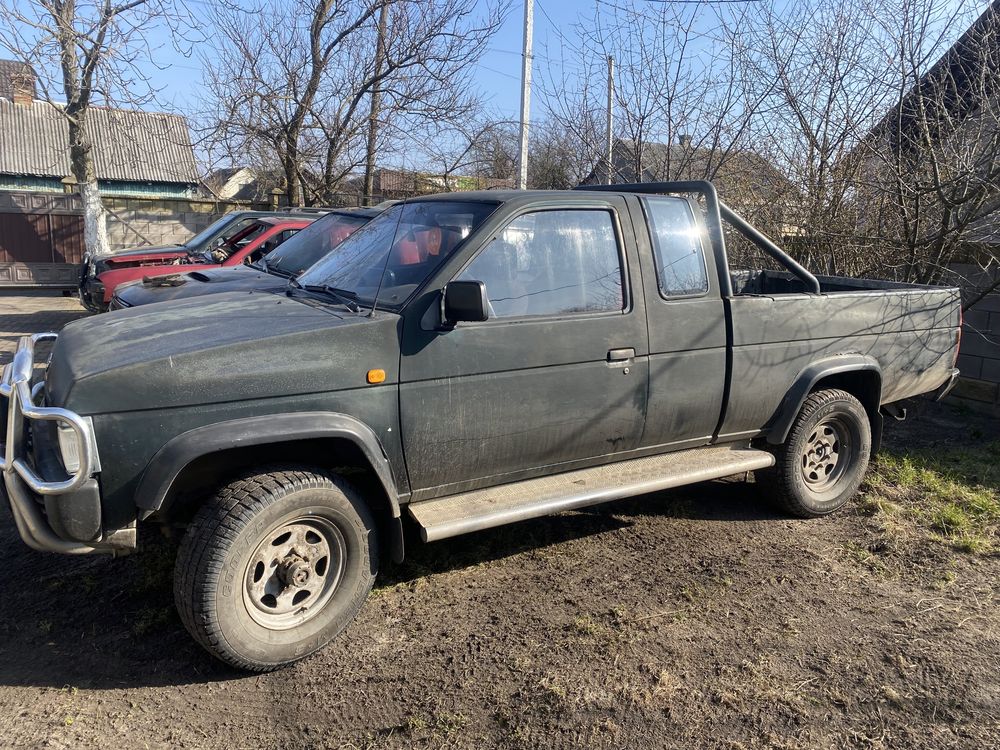 Запчастини Nissan King cab