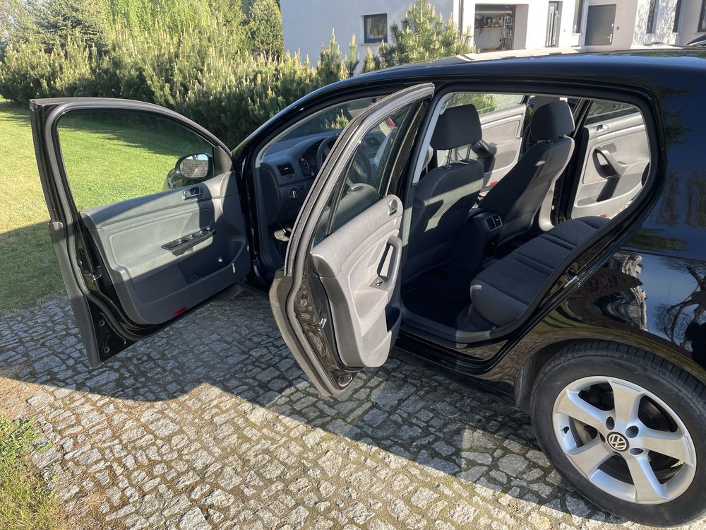 Volkswagen golf 5 1.6mpi 5 drzwi