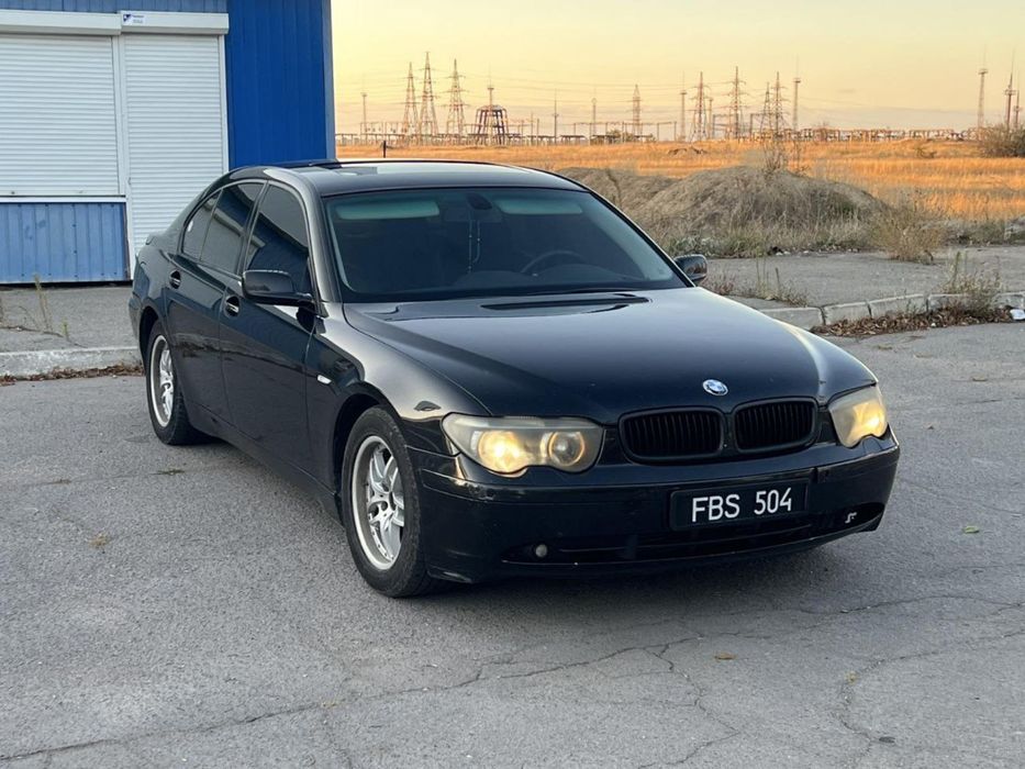 Бмв е65  в доброму стані