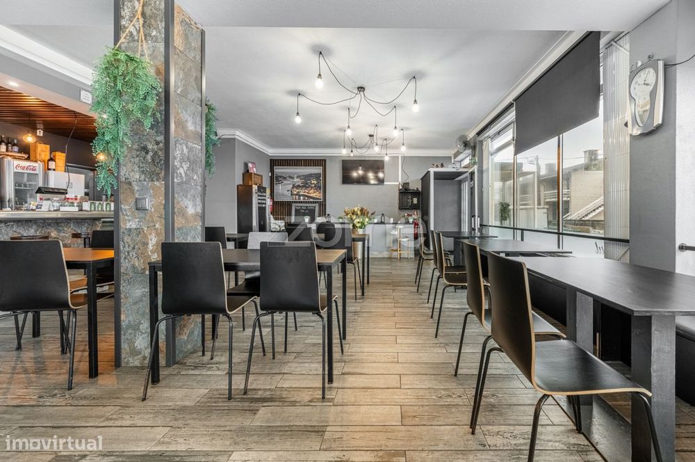 Restaurante e café em São Félix da Marinha, V.N. de Gaia