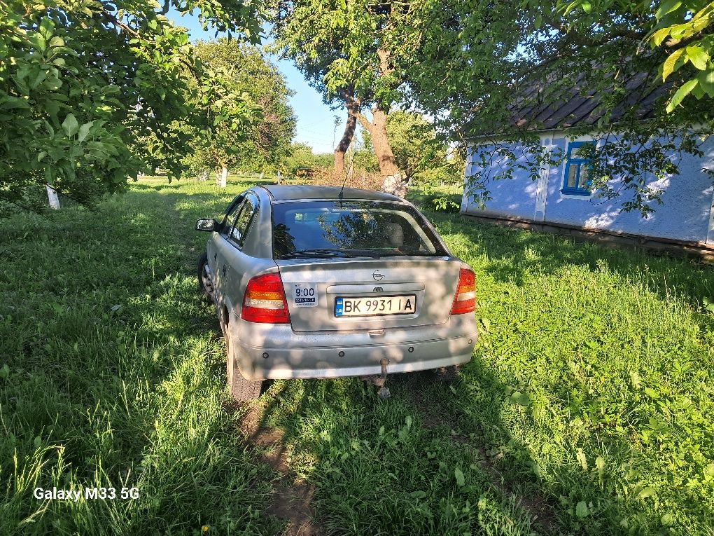 Продам опель астра дж