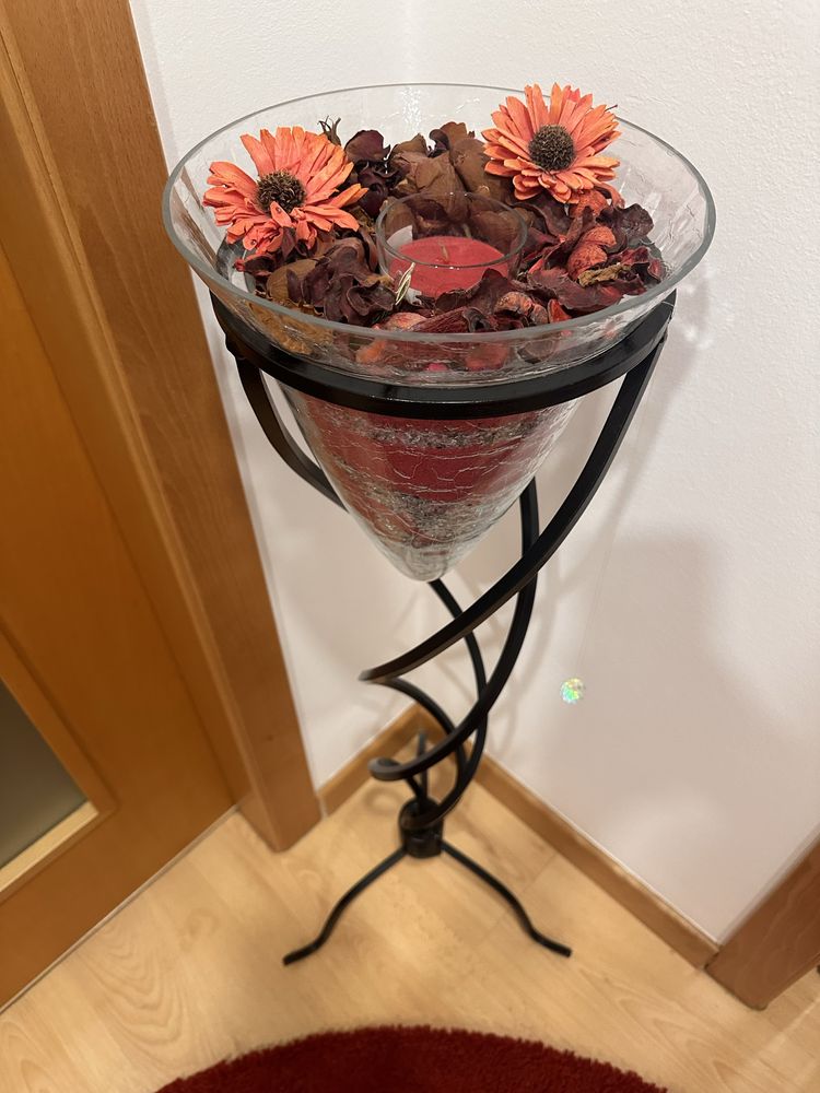 Vaso decorativo com suporte
