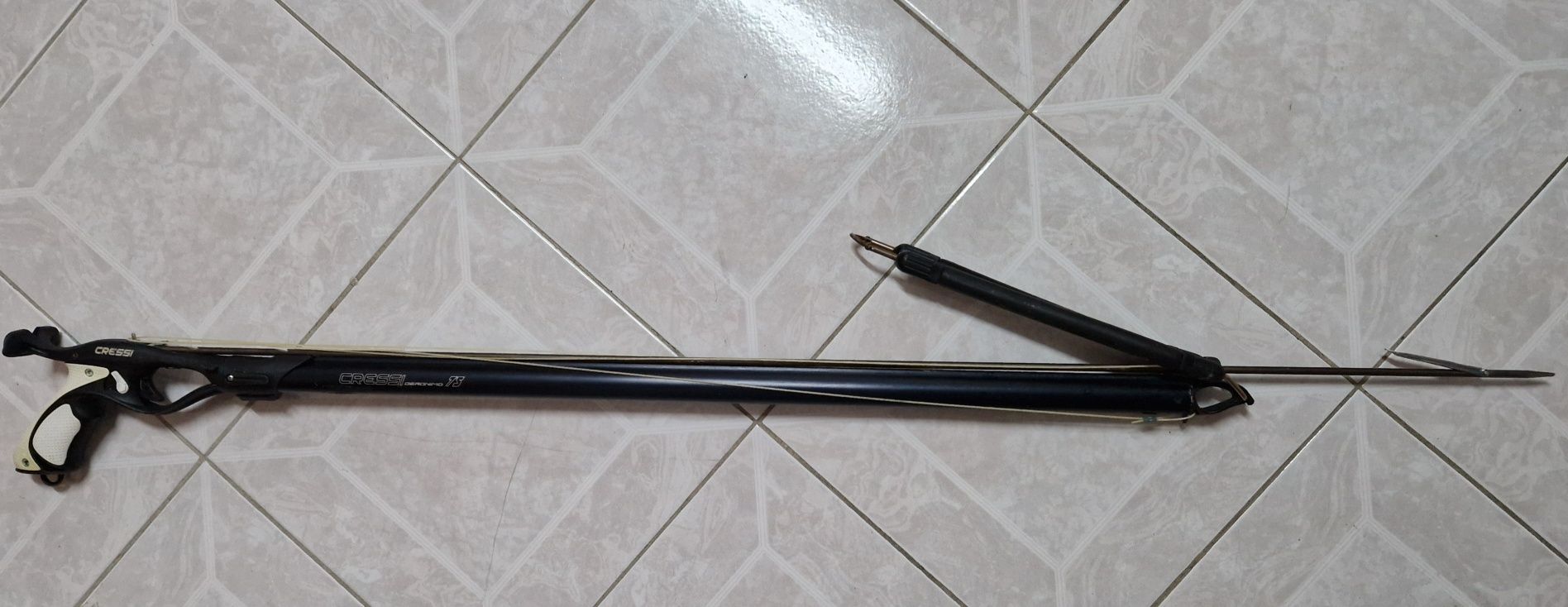 Conjunto mergulho e caça submarina