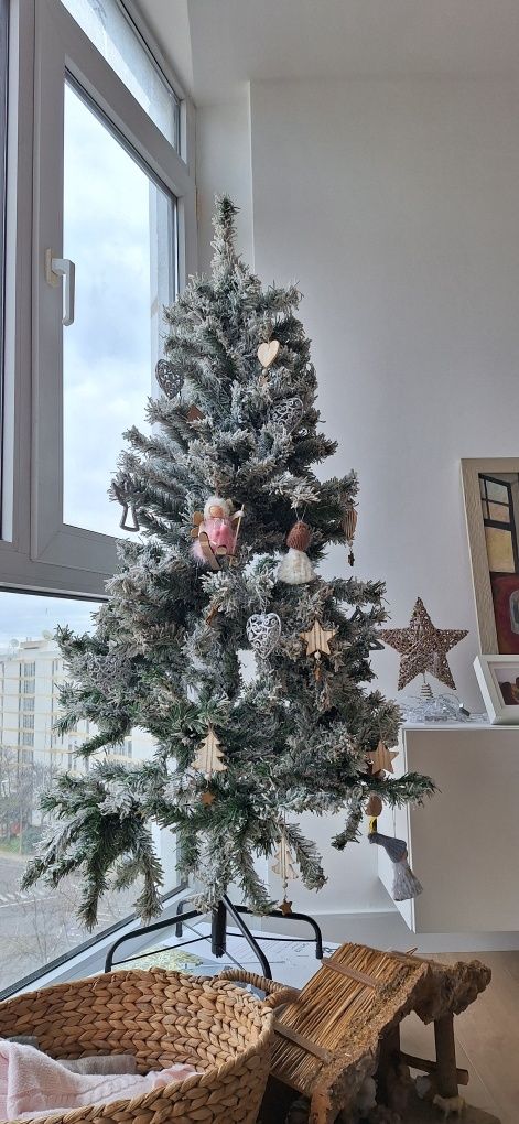 Árvore de natal com neve 150cm