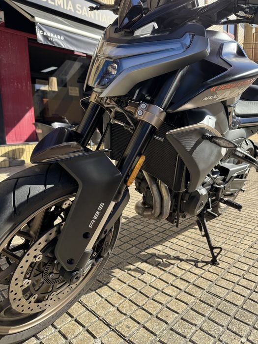 Moto Cfmoto- 800-Nk