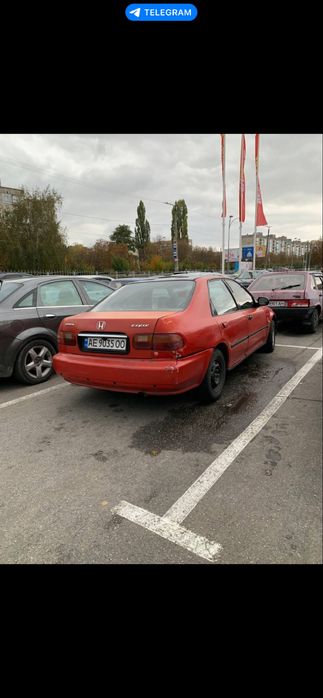 Honda Civic 5 на полном ходу каждый день.