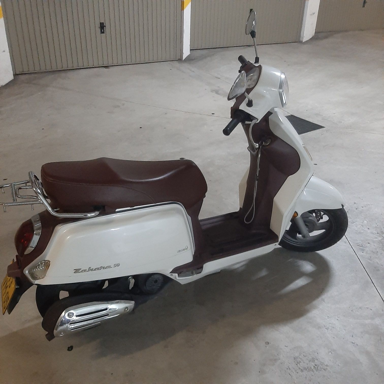 Scooter keeway Zahara
