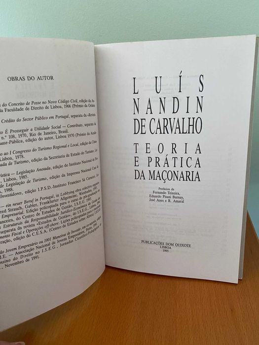 Teoria e Prática da Maçonaria - Luís Nandin de Carvalho