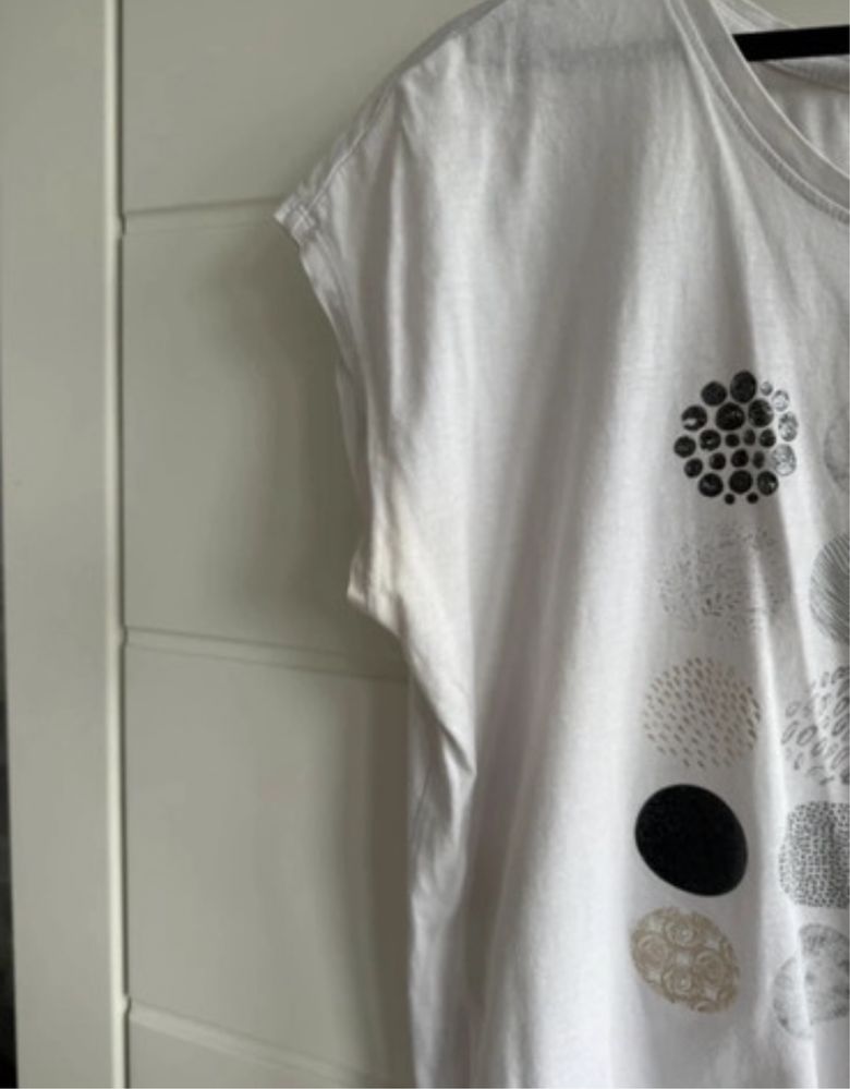 T-shirt reserved