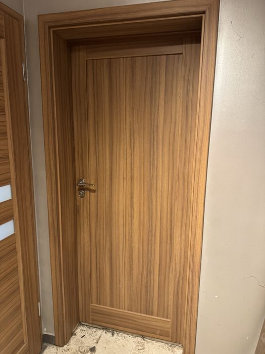 Drzwi 80 uzywane wraz z oscieżnicą