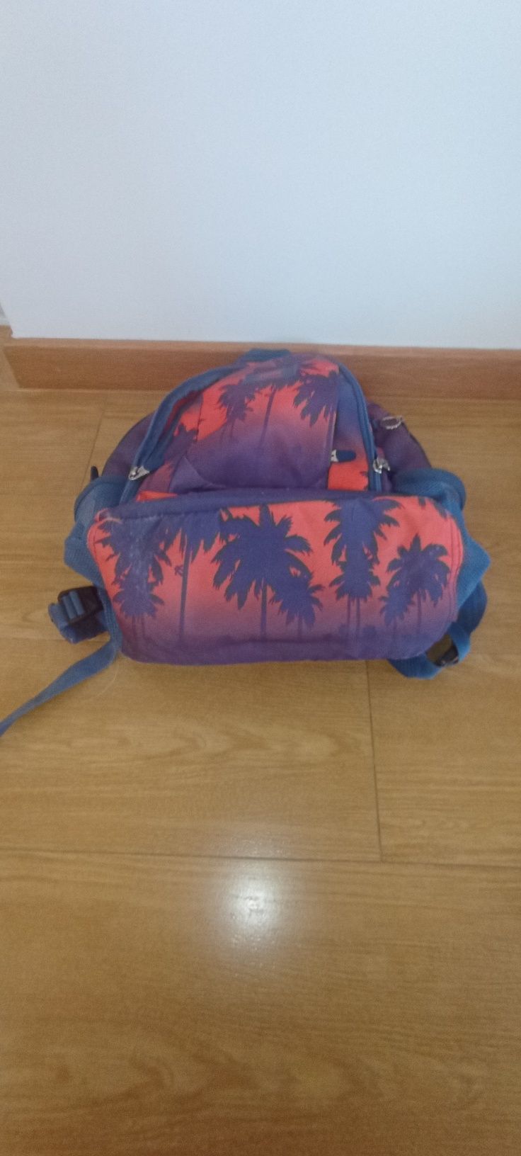 Mochila Totto com compartimento para portátil