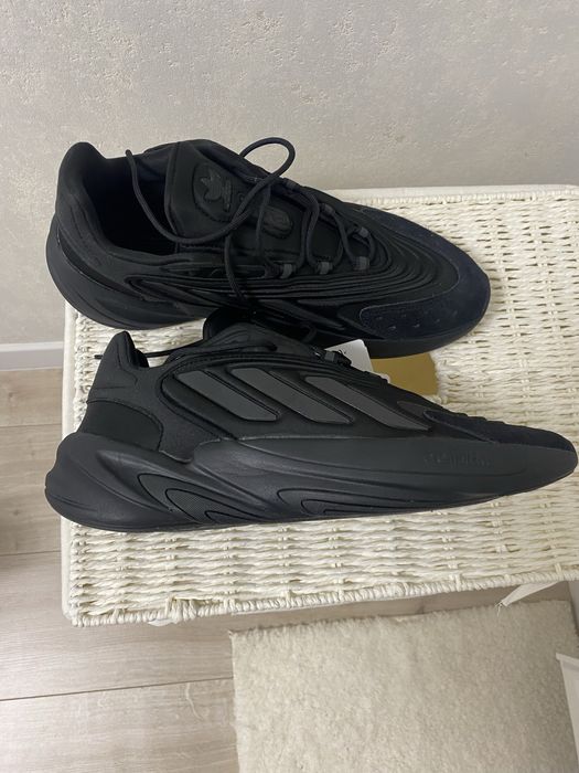 Кросівки чоловічі Adidas Ozelia