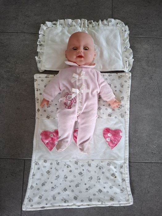 Lalka wydająca dźwięki