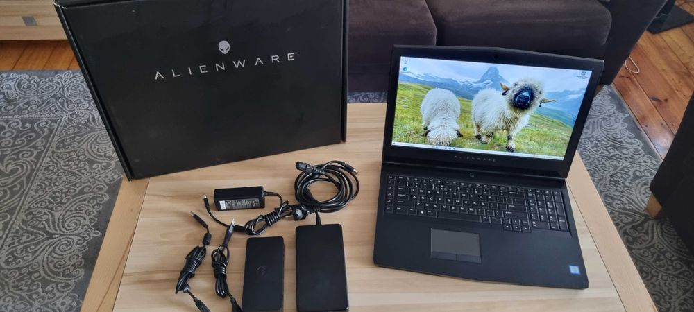 Laptop DELL ALIENWARE R4  17,3 i7 32 RAM GeForce 1070 8GB