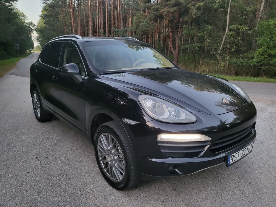 Zamianna autolawete albo busa Piękne porsche Cayenne 2010 wersja prem