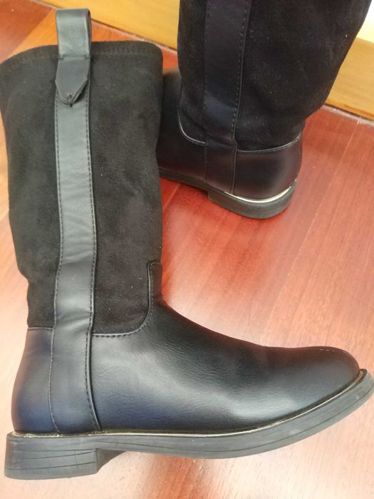 Botas pele e camurça menina