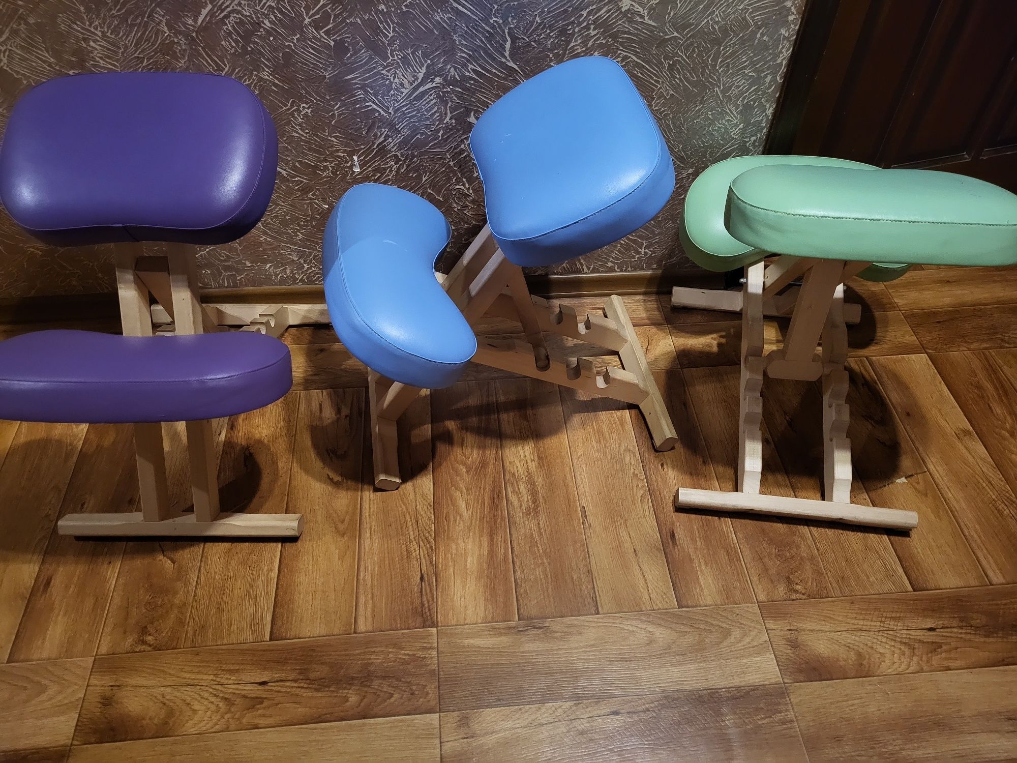 Ортопедические стулья Ортопедичні стільці  размер регулируется
