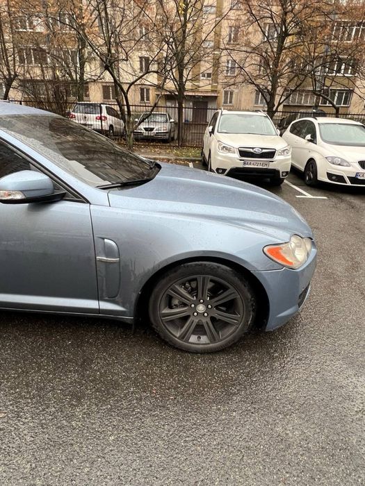 Продам терміново jaguar XF 3,0 148к пробігу