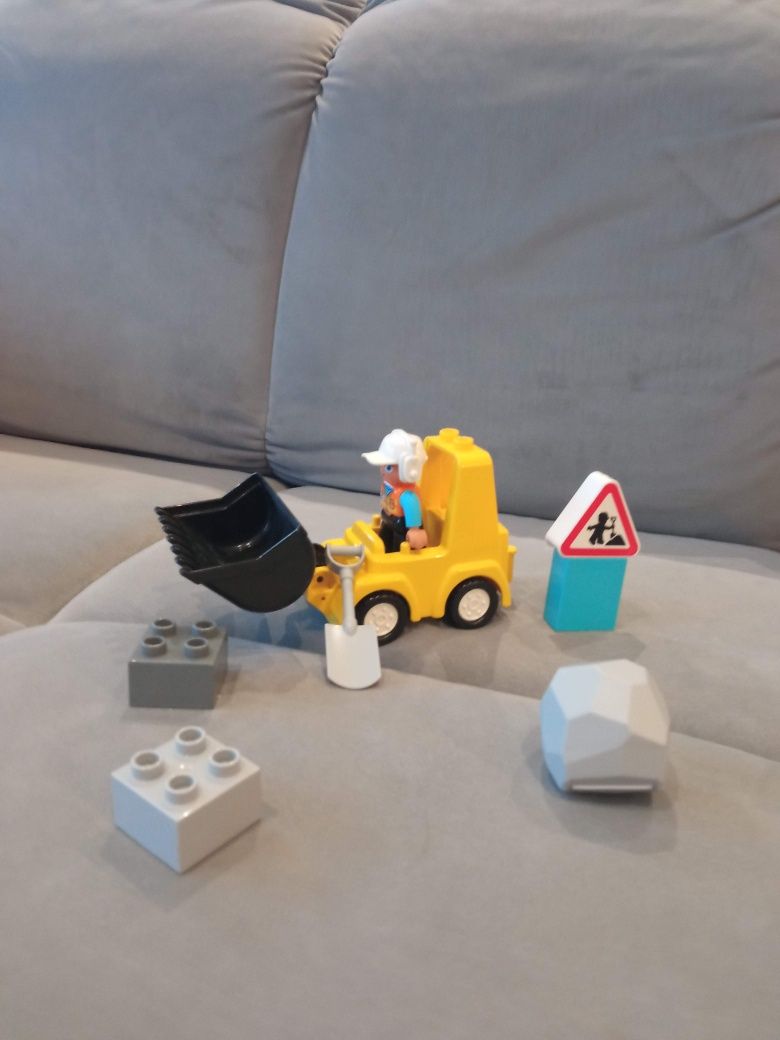 9 zestawow LEGO Duplo+ pudełko