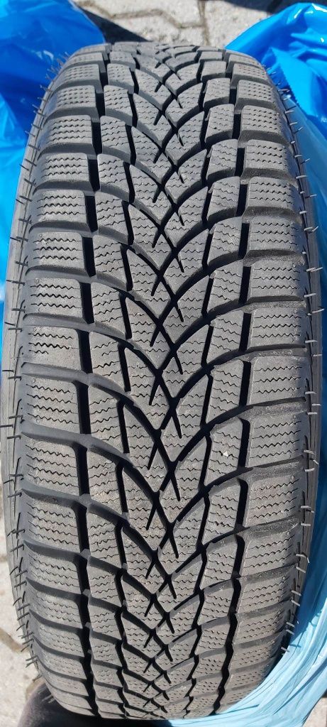 Felgi stalowe z kołpakami, opony Daytona 185/65 R15 5x110 8mm bieżnik