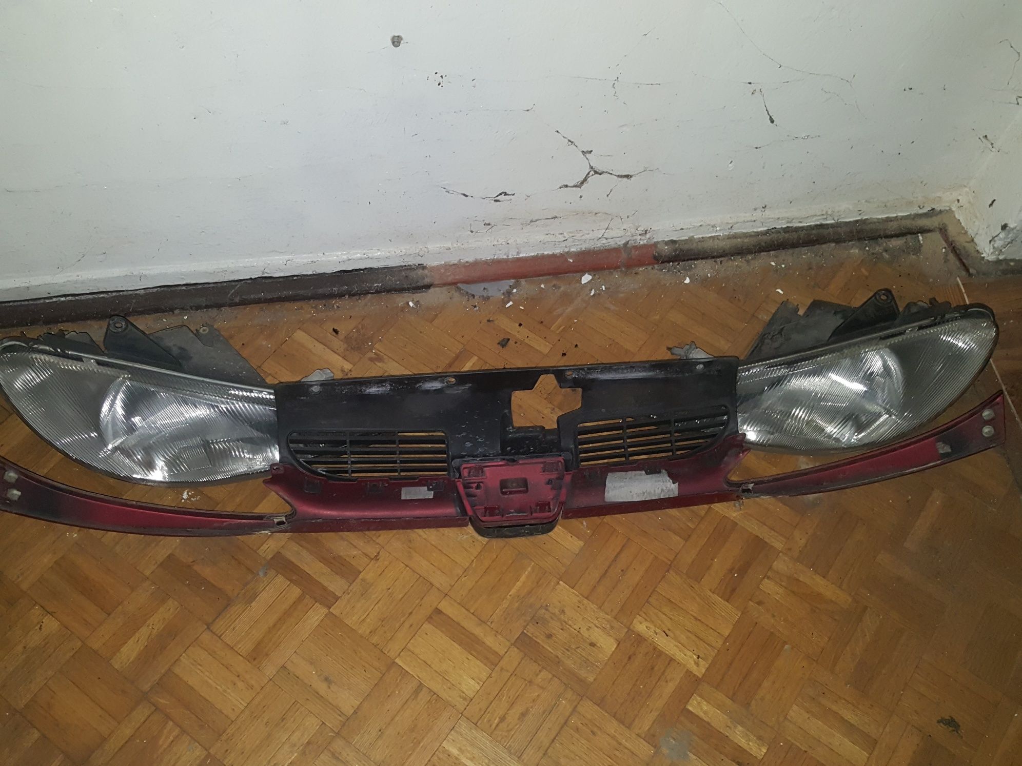 Peugeot 206 przedlift zderzak z  halogenami grill lampa przód przednia