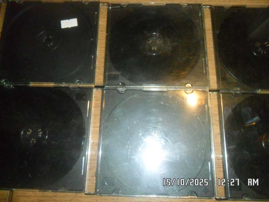 Slim case na płyty CD/DVD, czarne, używane, liczba sztuk: 13